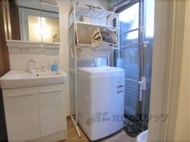 洗濯機置場　洗濯機