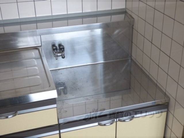 キッチン　コンロ置き場