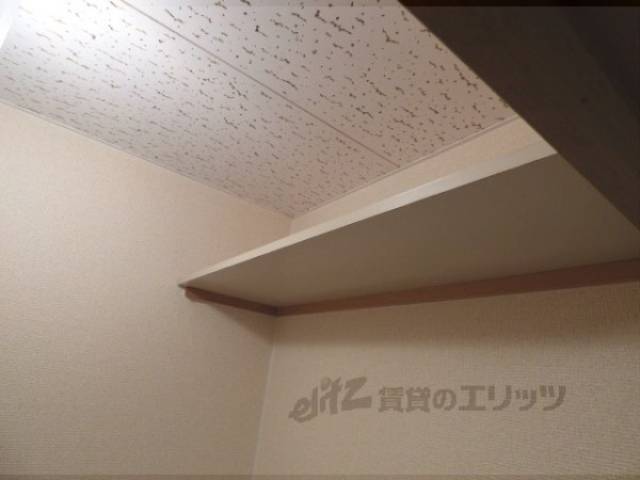 トイレ　棚