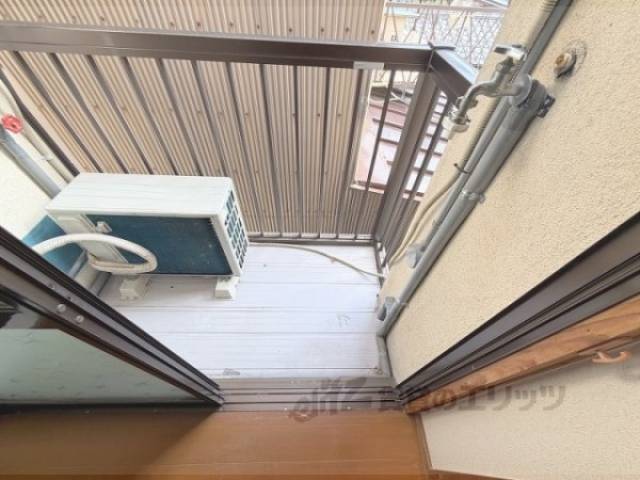 洗濯機置場　ベランダにあります