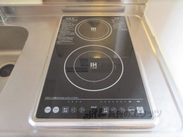 キッチン　テレビ