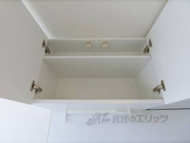 キッチン　上部収納
