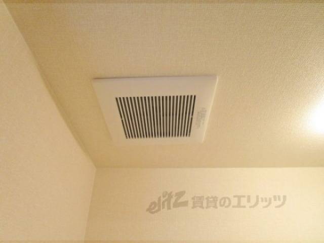 トイレ　換気扇