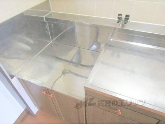 キッチン　コンロ置き場