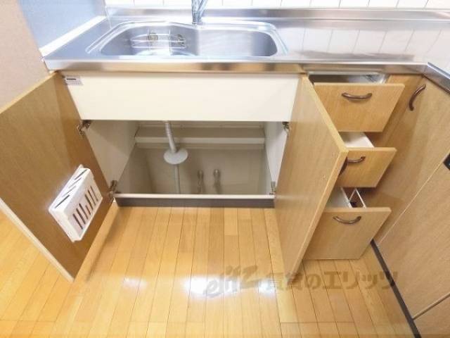 キッチン　下部収納