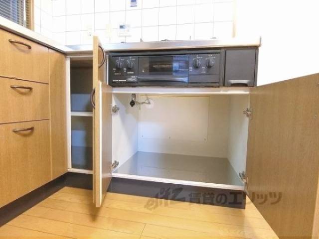 キッチン　下部収納