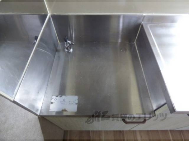 キッチン　コンロ置き場