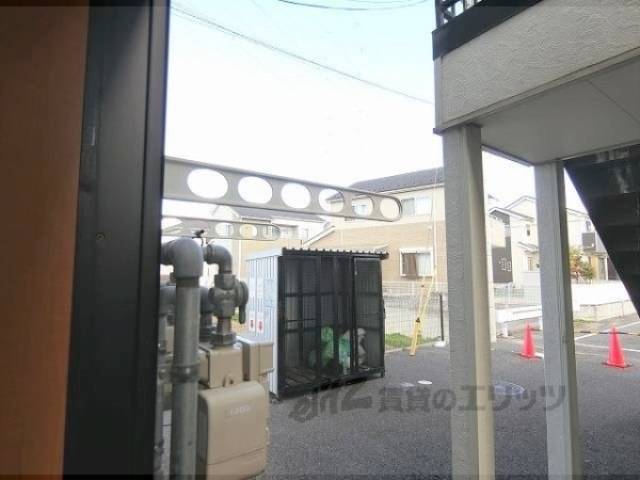 ベランダ　物干しのみ