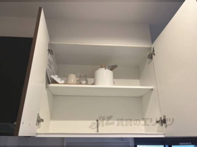 キッチン　上部収納
