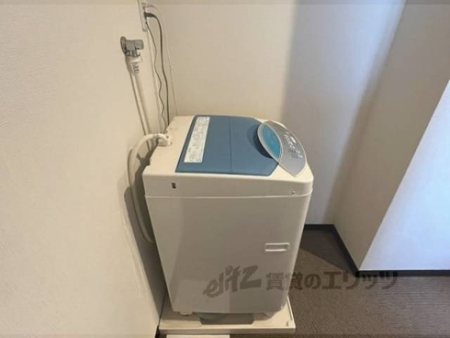 洗濯機置場　洗濯機