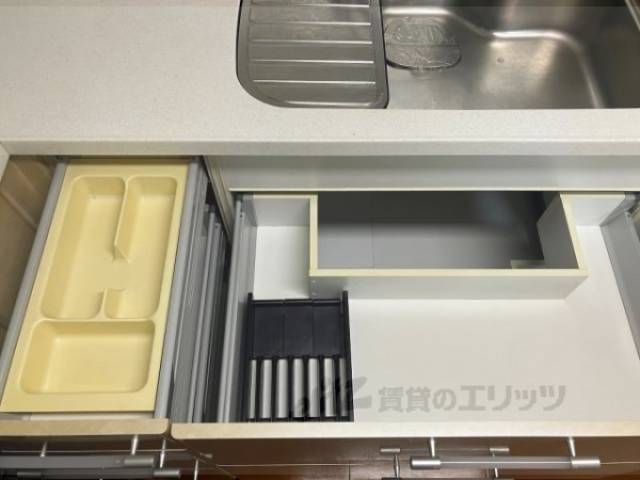 キッチン　下部収納