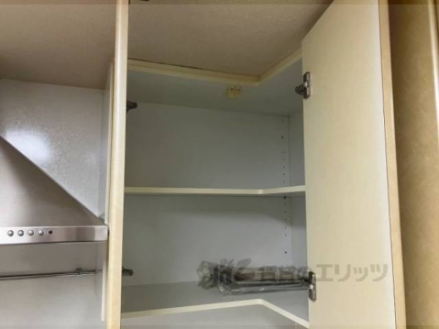 キッチン　上部収納