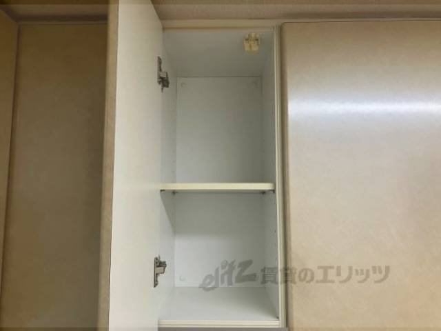 キッチン　上部収納