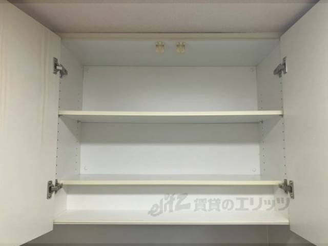 キッチン　上部収納