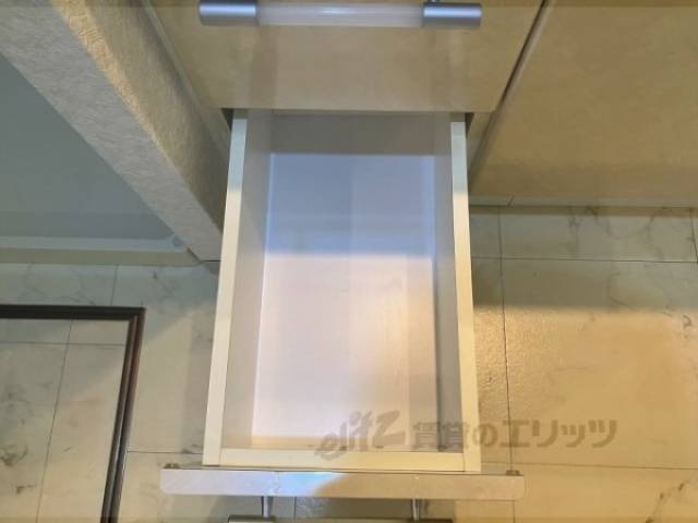 洗面所　下部収納