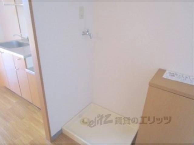 洗濯機置場　収納