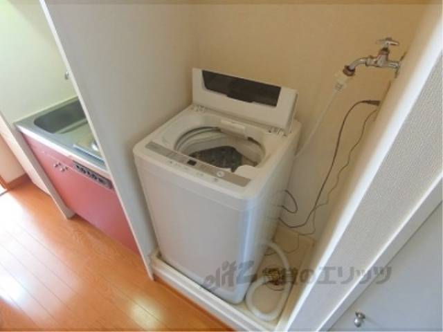 洗濯機置場　洗濯機