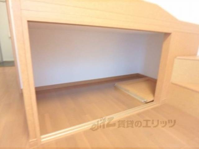収納 ベッド下