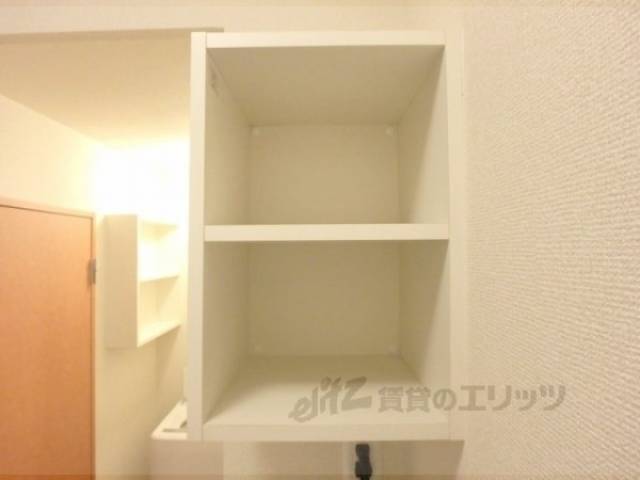 冷蔵庫置場　上部収納