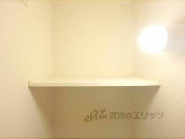 トイレ　上部棚