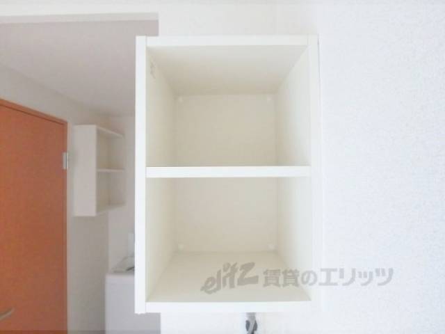 冷蔵庫置場　上部収納