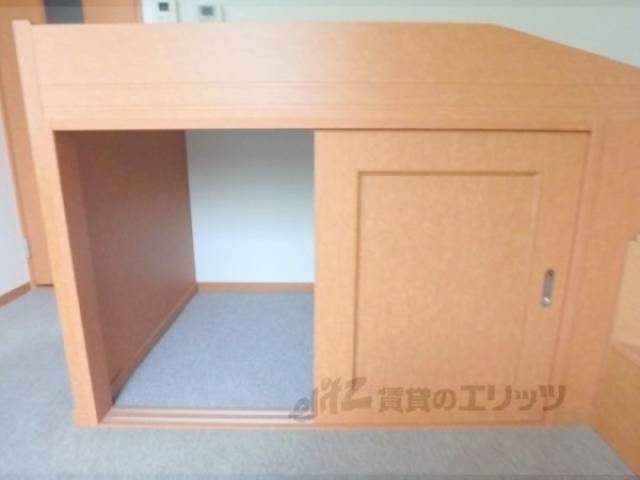 収納　ベッド下