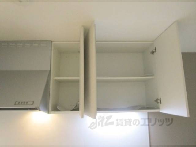 キッチン　上部収納