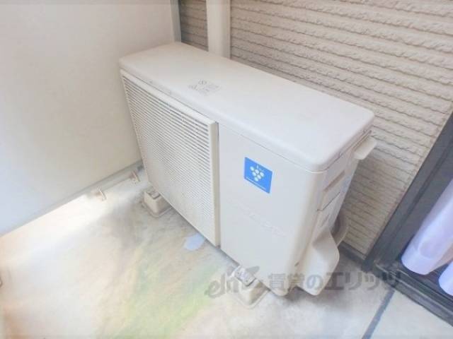 エアコン　室外機