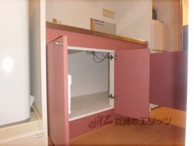 キッチン　収納下部