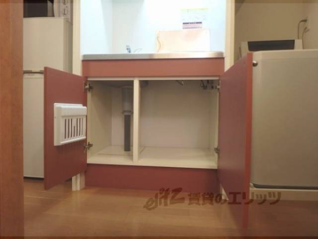 キッチン　収納下部