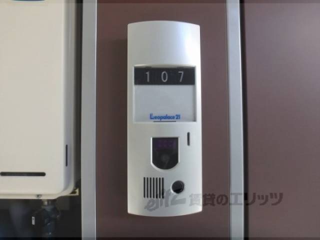 玄関　インターフォン