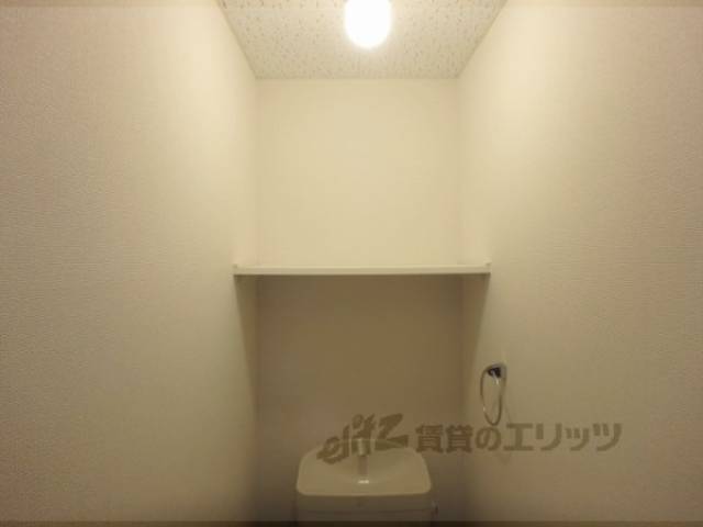 トイレ　収納上部