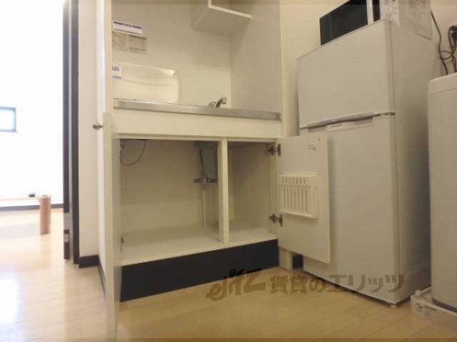 キッチン　収納下部