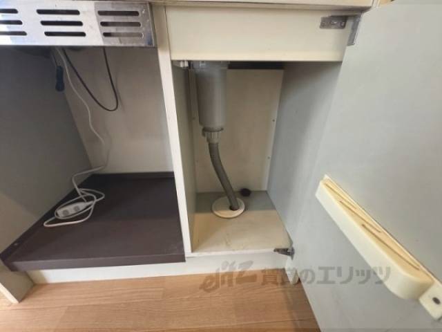 キッチン　下部収納