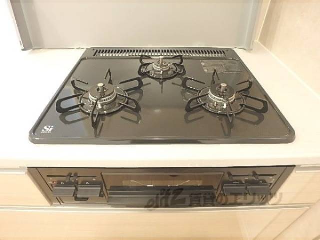 三口コンロ