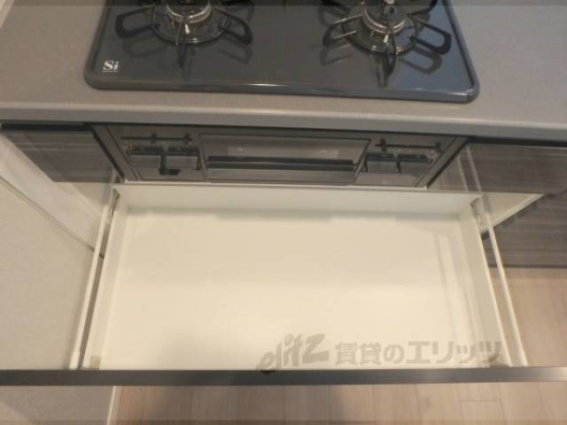 キッチン　下部収納