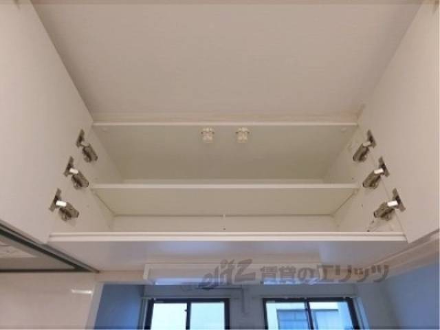 キッチン　キッチン上部収納