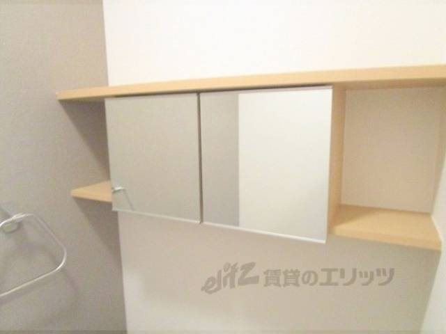 トイレ　収納