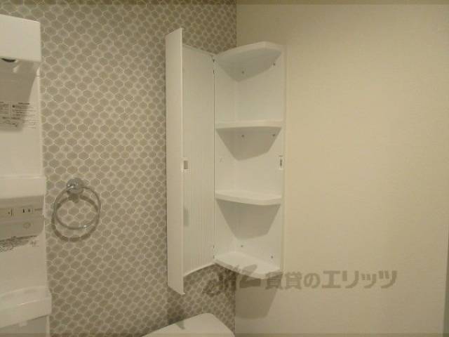 トイレ上部収納
