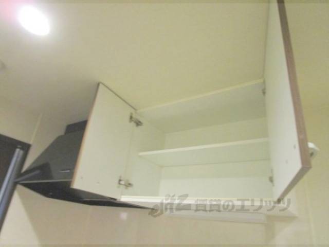 キッチン　上段収納