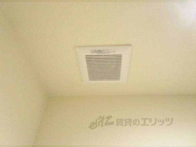 トイレ　換気扇