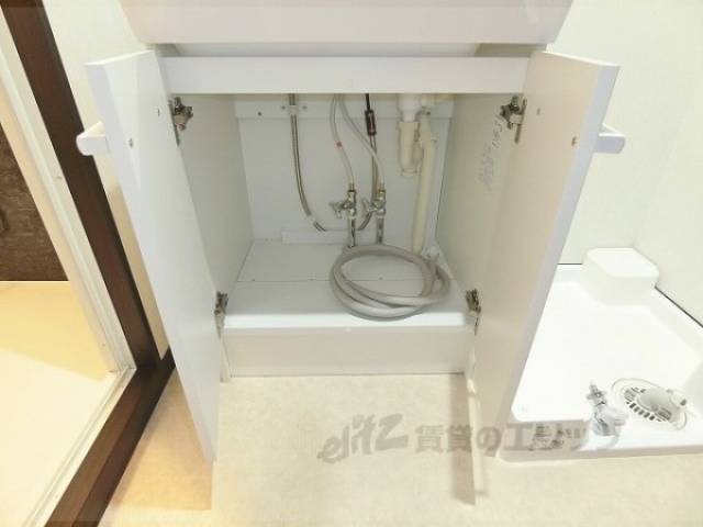 収納　洗面台下