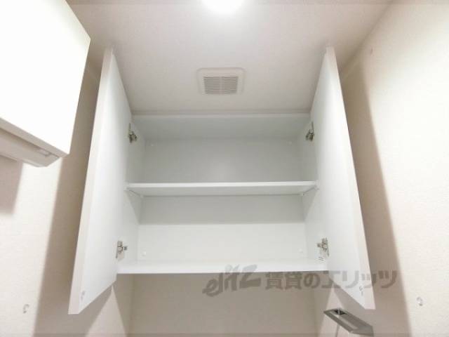 収納　トイレ上