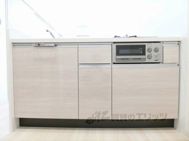 収納　キッチン台下