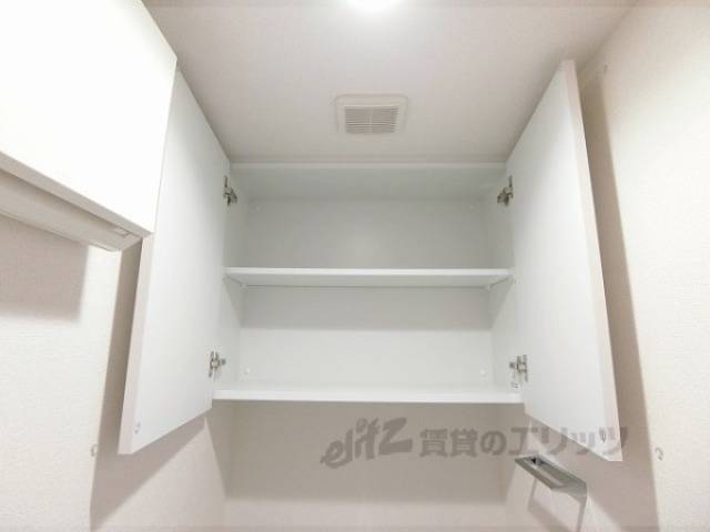 収納　トイレ上