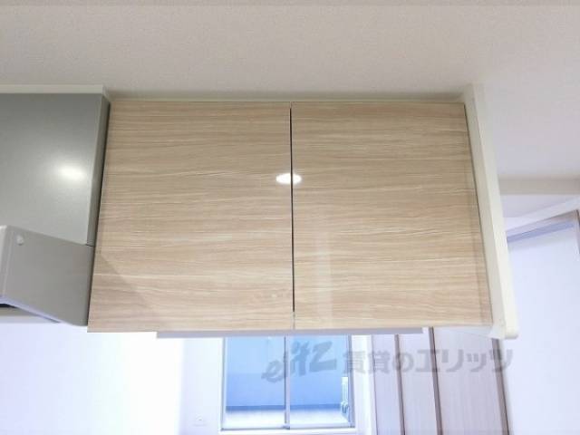 収納　キッチン台上