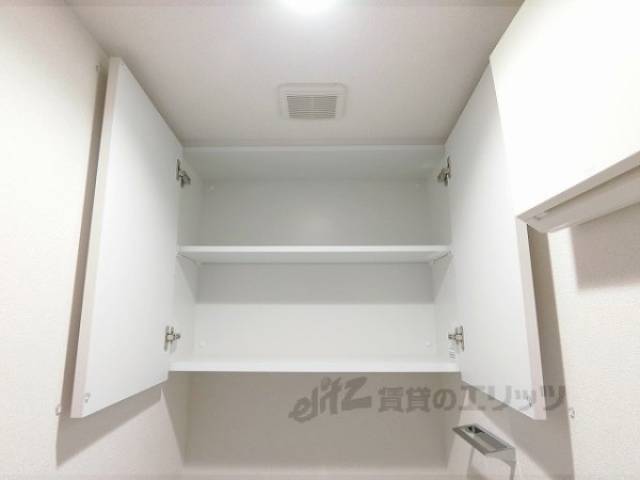 収納　トイレ上
