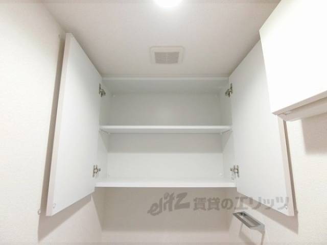 収納　トイレ上
