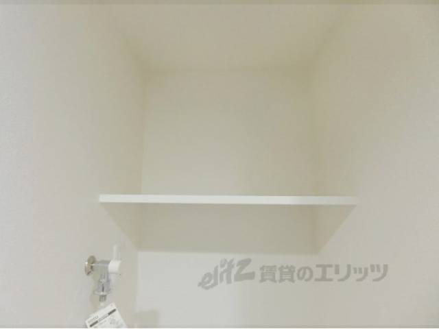 洗濯機置場　収納