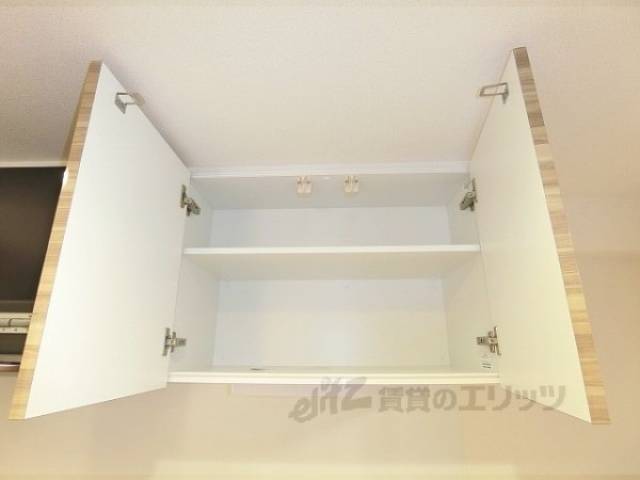 収納　キッチン台上